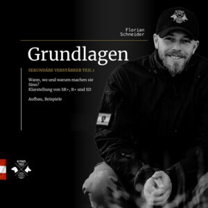 In diesem Webinar beschäftigen wir uns mit dem Thema Sekundärverstärker im Hundetraining, um das Verhalten unserer Hunde positiv zu beeinflussen. Wir erläutern die grundlegenden Konzepte der Verstärker: Primäre Verstärker sind natürliche Belohnungen wie Futter, während sekundäre Verstärker durch Assoziation mit primären Verstärkern entstehen. Wir erklären, wie sekundäre Verstärker effektiv aufgebaut werden können. Es ist wichtig, dem Hund durch akustische Signale, wie das Klicken eines Klickers oder spezifische Pfiffe, eine Belohnung anzukündigen. Die korrekte Reihenfolge der Reize ist entscheidend – zuerst die Ankündigung und dann die Belohnung. Des Weiteren betonen wir, dass die Konditionierung eines Sekundärverstärkers durch häufige Wiederholungen geschehen sollte, wobei der Hund lernen soll, dass ein bestimmtes Geräusch eine positive Emotion oder Vorfreude auslöst. Dabei ist es wichtig, die Vorlieben und Bedürfnisse jedes Hundes zu berücksichtigen, um sicherzustellen, dass die Belohnungen als ansprechend empfunden werden. Zusammengefasst bietet das Webinar wertvolle Einblicke in die Wirksamkeit von Sekundärverstärkern im Hundetraining und praktische Tipps zur Implementierung dieser Techniken.