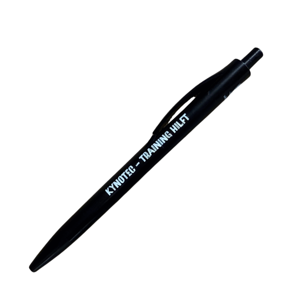 Der perfekte Begleiter für dein Spürhundetraining! Unser Kugelschreiber mit der Aufschrift „Training hilft“ erinnert dich bei jeder Notiz daran, worauf es wirklich ankommt: kontinuierliches Training und saubere Dokumentation.